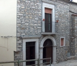 altra-vista-del-palazzo-centro-storico-in-vaglio-di-basilicata-pz