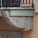 Vista imbotti di balconi in Pietra Locale palazzo Caggiano - Avigliano (PZ)